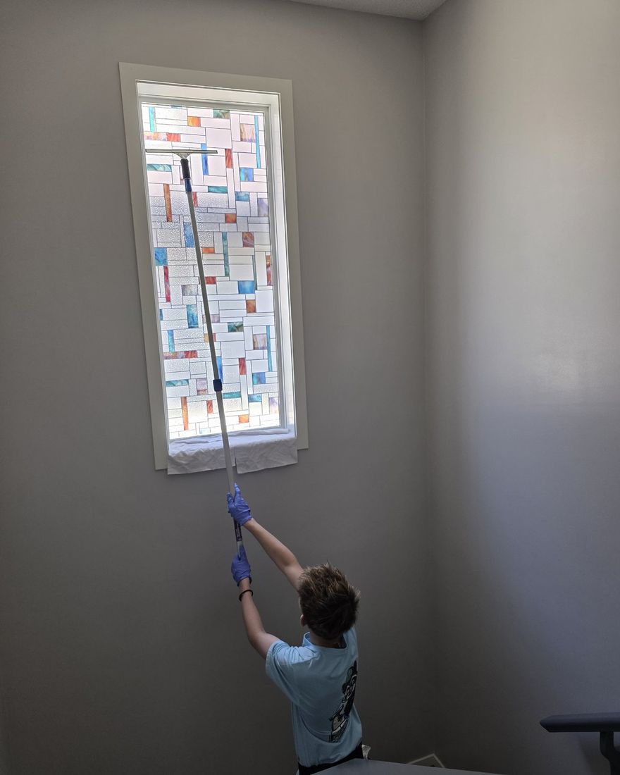 Reaching upper-storey windows safely